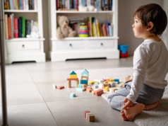 "Boję się mojego dziecka, mówi, że widzi zmarłych". Mamy komentarz psychologa