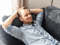 Nietypowe słuchawki bezprzewodowe. Sprawdzą się podczas… spania