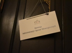 Komisja przyjęła mieszkaniówkę. Zasady zwrotu otrzymanej pomocy finansowej do zmiany