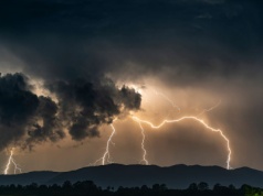 IMGW ostrzegło Polaków. Nagła zmiana w pogodzie nastąpi już w środę. W tych rejonach będzie najgorzej