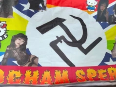 Zagadkowa flaga na szczycie wieży w Wysokiem Mazowieckiem. Trwa ustalanie sprawców