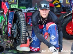 Żużel. Ryzykuje zdrowie dla drużyny?! „Wierzę w awans”