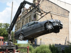 Stłuczka podczas holowania. Zdziwisz się, kto zostanie bez odszkodowania