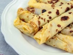 Najlepsze naleśniki robię z 2 składników. Nie mają mąki i mleka, a są elastyczne i mięciutkie