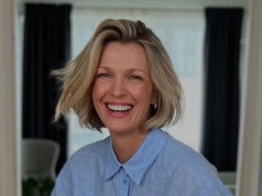 Ten kolor w szafie powinna mieć każda 50-tka. Komplet Magdy Mołek robi furorę