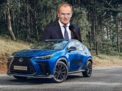 Premier odzyskał samochód, który mu skradziono. Nadchodzi Lex Tusk