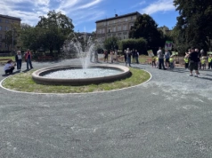 Plac Kościuszki otwarty po remoncie. Zieleń, woda i nowoczesna toaleta