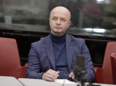 Ekspert: Jesteśmy na przegranej pozycji w walce z dezinformacją