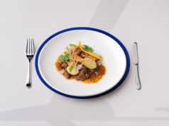 Wyjątkowa usługa na pokładach PLL LOT. Pasażerowie będą mogli zjeść posiłki z Gwiazdką Michelin