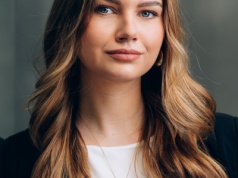 „Najłatwiej manipuluje się spolaryzowanym społeczeństwem”. Tak działa dezinformacja