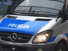 Prowadził po alkoholu, bez prawa jazdy, wylądował w rowie. Twierdził, że kierowała żona