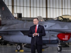 POZNAŃ: Wizyta Prezydenta RP w 31 Bazie Lotnictwa Taktycznego