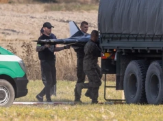 Mężczyzna znalazł drona na swoim polu. „Wyglądało mi to na prymityw”