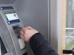 Stracił dostęp do konta w banku. Wszystko dlatego, że nie wypełnił ankiety