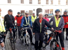 Rowerzyści z Tarnowa w drodze na Jasną Górę. 'Modlitwy są wysłuchiwane przez Matkę Bożą, dlatego wracamy na szlak’