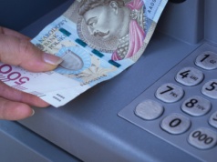 Chorobowe, macierzyńskie, rehabilitacyjne. Co z pieniędzmi gdy firma upada?