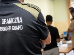 Specjalny rejs z Radomia. Polska wynajęła samolot dla imigrantów