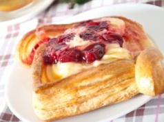 Prosty przepis na chrupiące ciastka z budyniem. 15 minut przygotowań, a resztę robi piekarnik