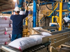 Bruksela nie tylko nie pomaga polskiej chemii, ale wręcz jej szkodzi? Rosja jest sprytniejsza