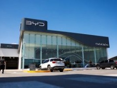 Meksyk podniesie cła Chinom. Pekin grozi odwetem, zwłaszcza za auta