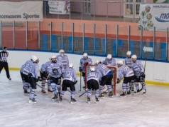 Nowe opłaty dla piłkarek ręcznych, hokeistów i siatkarzy [ Sport ]