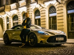 Ten supersamochód to istny doktor Jekyll i mr. Hyde. Jadąc nim, w głowie miałem dwa utwory