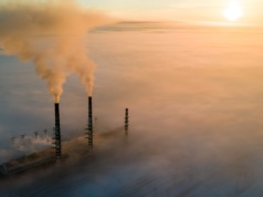 Bruksela opóźnia decyzję o celu klimatycznym na 2040 r.