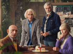 Czwartkowy Klub Zbrodni (2025) - recenzja filmu [Netflix]. Kryminał w kapciach z przymrużeniem oka