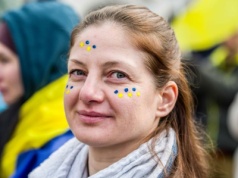 800+ tylko dla cudzoziemców, którzy pracują. Sejm uchwalił ustawę