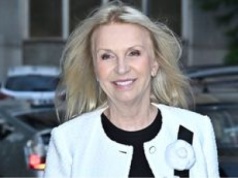 Mariola Bojarska-Ferenc zostanie babcią. Jej synowa pokazała ciążowy brzuszek