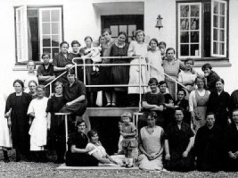 "Za bardzo interesowała się chłopcami". Przez lata Dania zamykała na wyspie kobiety, z którymi miała kłopot