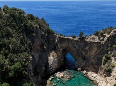 Rosjanie masowo odpoczywają za granicą. Te kierunki wybierają najczęściej