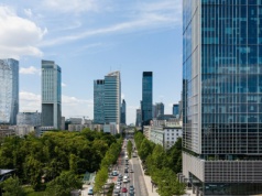 Dlaczego Polska ma tak wysoki deficyt? "Mamy słonia w pokoju"