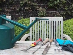 Połóż w ogrodzie. Wiosną nie urośnie w nim ani jeden chwast