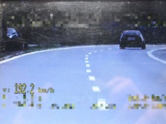 Spieszył się BMW na sprawdzian z matmy. Ewidentnie ma problem z liczeniem