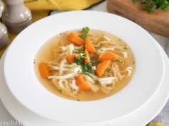 Bulion warzywny z pieczonych warzyw