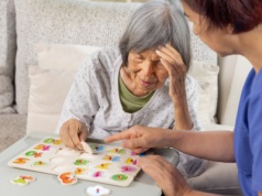 600 uwag do planu ws. choroby Alzheimera. Ekspertka wskazała objawy, na które trzeba zwrócić uwagę