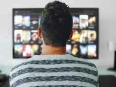 Aż 119 kanałów telewizji przez Internet za 0 zł. Gdzie jest haczyk?