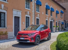 Stellantis apeluje o wsparcie dla małych aut. Filosa: „Potrzebne są super dopłaty”