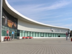 Zamknięta przestrzeń nad lotniskiem