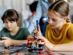 Matka: syn ma tyle dodatkowych zajęć, że nie wyrabiam, nie mam czasu na życie