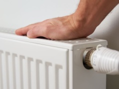 Wiadomo, kiedy włączą ogrzewanie w blokach. Te czynniki decydują o starcie sezonu grzewczego