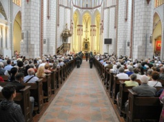 Masowy exodus wiernych. Polska wśród liderów w odejściach od Kościoła