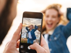 Edytuj zdjęcia z AI. Najlepsze aplikacje, które musisz mieć w telefonie