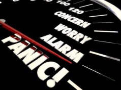 Spektakl strachu: strategiczne narzędzie kontroli. Jak emocje stały się systemem operacyjnym postmodernistycznego zarządzania