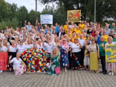 Niesamowite święto seniorów w Starachowicach: pełna pozytywnej energii zabawa w amfiteatrze!