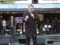 „Chcemy odzyskać Europę”. Tarczyński na wiecu skrajnej prawicy w Londynie