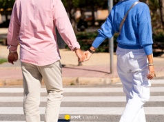 "Kocham cię, ale nigdy z tobą nie zamieszkam". Jak życie na dwa domy rewolucjonizuje długoterminowe związki