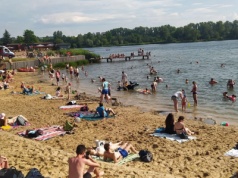 Ponad 5 tysięcy wykroczeń i niemal dwa tysiące mandatów. Lato na krakowskich kąpieliskach