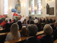 „Krzyż jest wpisany w jej codzienność” – parafia w Tarnowie–Krzyżu obchodzi jubileusz 100-lecia